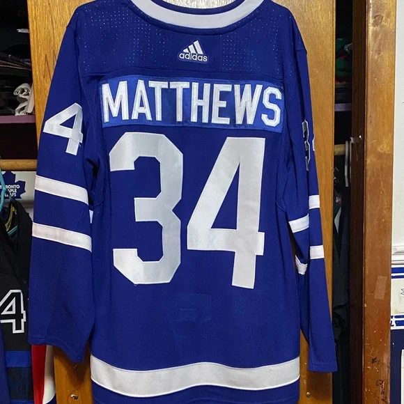 Auston Matthews Toronto Maple Leafs Jersey - Picture 2 of 5